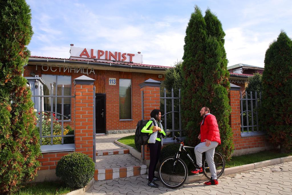 Alpinist Hotel Bishkek Exterior foto